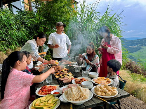 元陽 綠水青山間繪就詩和遠方，農副產品銷售譜新篇
